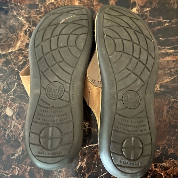 MEPHISTO- Air relax leather sandals with low heel. Size 39 (US 9) - Picture 2 of 7